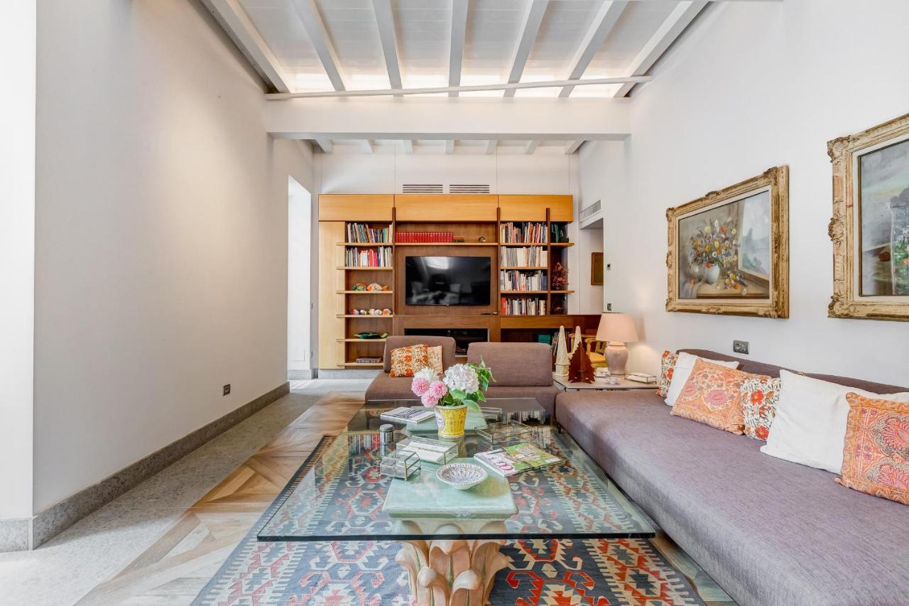 Bmga L Luxury With Patio In Trastevere Holiday home Rome